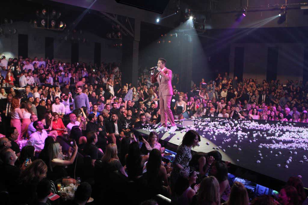Nikos Oikonomopoulos: Fantastic premiere in Thessaloniki&amp;#39;s Fix Night Club