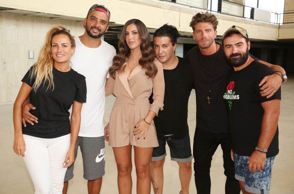 Read more about the article Giorgos Manikas stars in the brand new videoclip of Evridiki Nikolaou for her new song “Den Paradexomai” directed by Yiannis Papadakos!