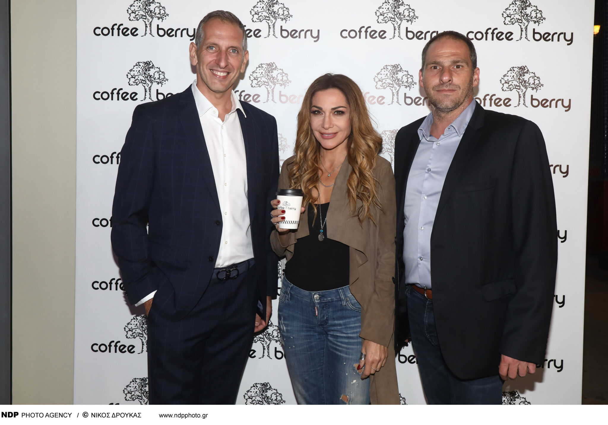 You are currently viewing “Coffee Berry” 5 years Anniversary Party| Ήταν όλοι εκεί, στηρίζοντας την “Κιβωτό του Κόσμου”!  