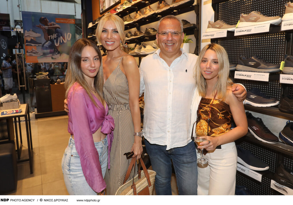 Read more about the article They were all there…! At the 2ys Anniversary Party of the SKECHERS store in Chalandri!