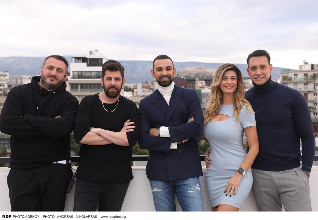 Read more about the article Πελαγία Καζολέα και Γιώργος Καβακάκης ενώνουν τις “Δυο Καρδιές” τους στο νέο videoclip του μοναδικού Γιώργου Στεφάνου!