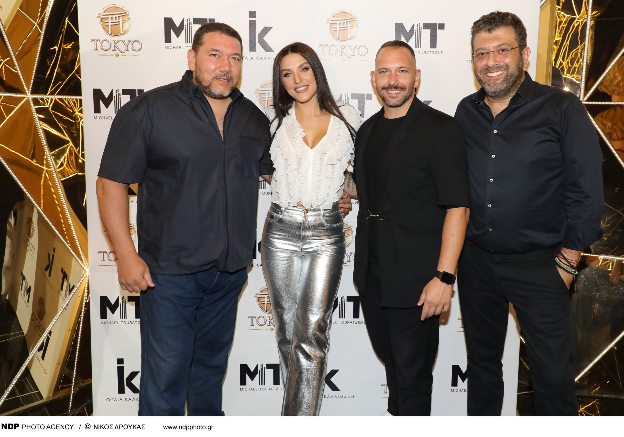 You are currently viewing Sold out Grand Opening for the explosive Ioulia Kallimani at “Tokyo Theater Athens”!