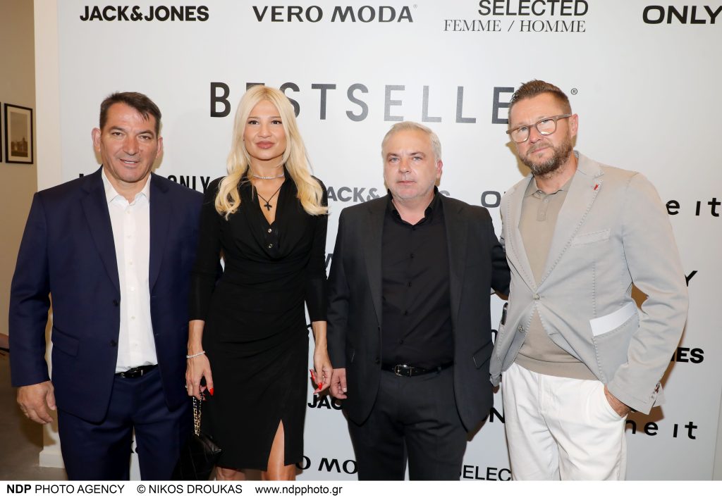 Read more about the article Ήταν όλοι εκεί! Στο BEST Opening των νέων γραφείων της “BESTSELLER” στην Ελλάδα!  