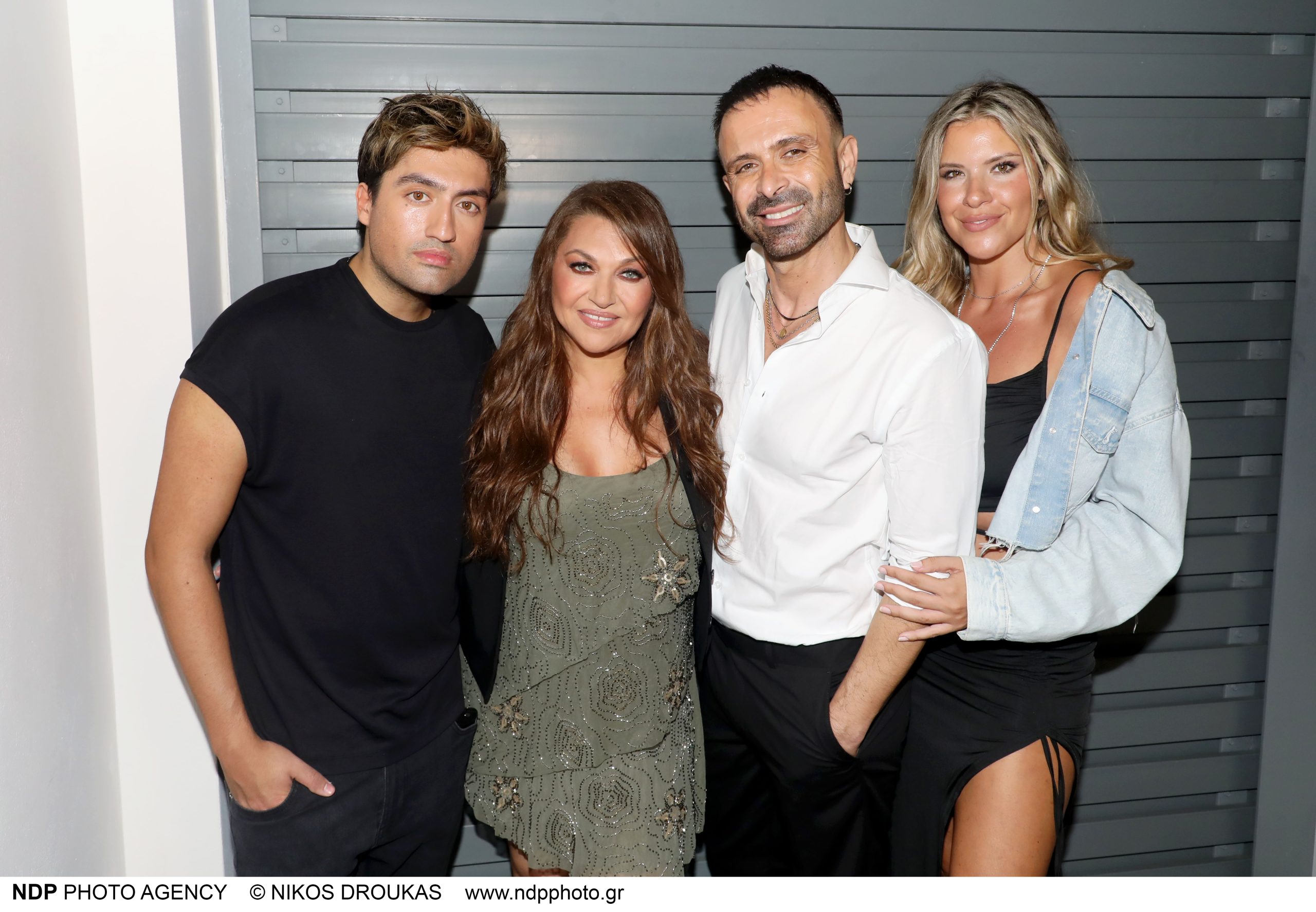 You are currently viewing Backstage from the shooting of the trailer and the photo shoot of Kaiti’s Garbi and Konstantinos Christoforos just before their appearances at “Notes Live” in Cyprus. Dimitris Schinas joins them in his first big collaboration of the new season!