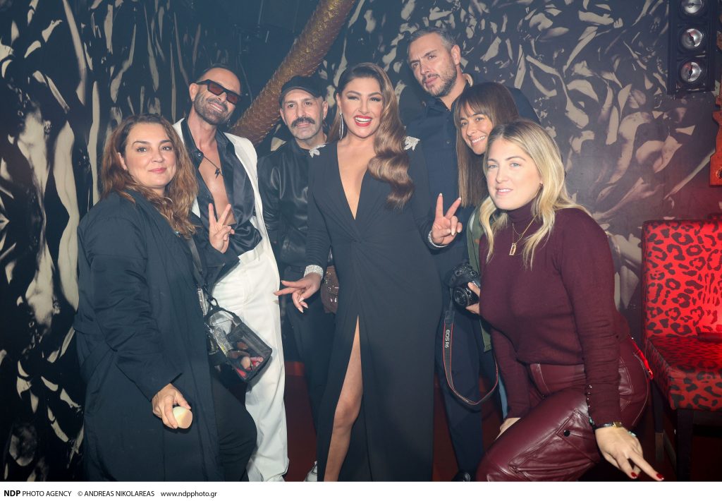 Read more about the article Backstage από τα γυρίσματα του trailer και της φωτογράφισης της Έλενας Παπαρίζου και του Κωνσταντίνου Χριστοφόρου με αφορμή την πολυαναμενόμενη πρεμιέρα τους στο “Notes Live” της Κύπρου!