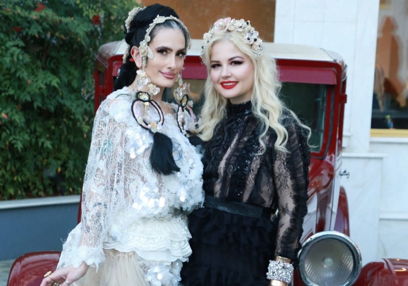 You are currently viewing ANNIVERSARY AWARD FOR INTERNATIONALLY FAMOUS HAIR & MAKE-UP ARTIST IOANNA TZANI, WHO WAS AWARDED FOR HER MULTI-YEARLY CONTRIBUTION TO THE 26TH BALKAN HAIRDRESSING FESTIVAL, IN A UNIQUE SHOW WITH SPECIAL GUEST THE TALENTED APOLLOEN FROM MY STYLE ROCKS.