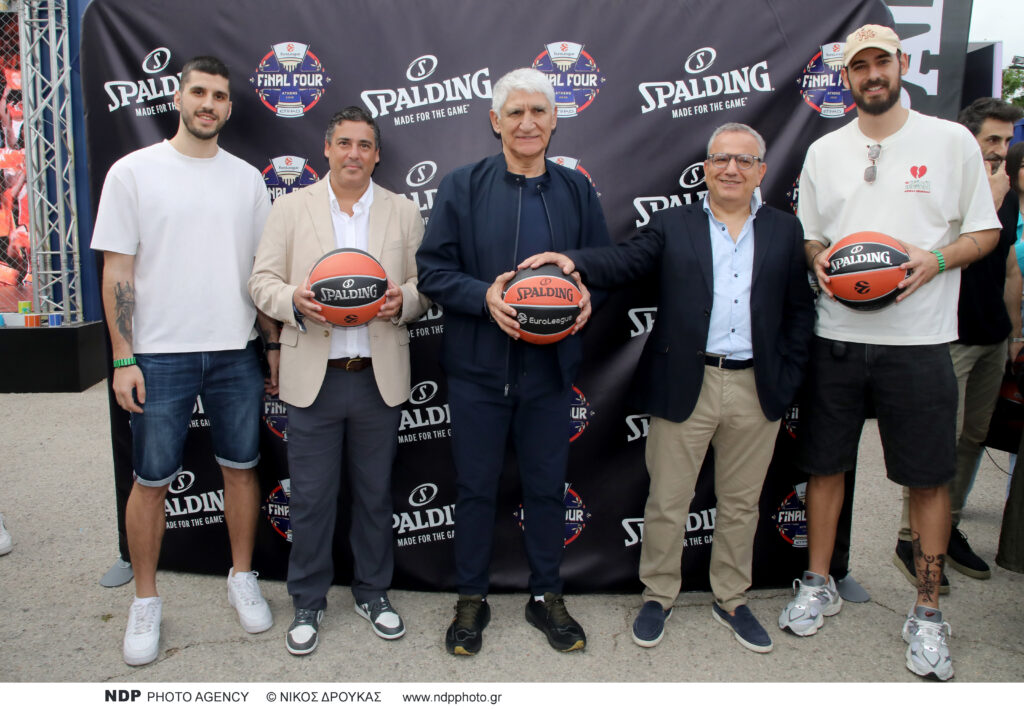 Read more about the article Everyone was there for the unique EuroLeague Experience! The international brand “Spalding”, in the context of the Final Four, welcomed distinguished presences from the world of sports and beyond, at the Fan Zone at Zappeion!
