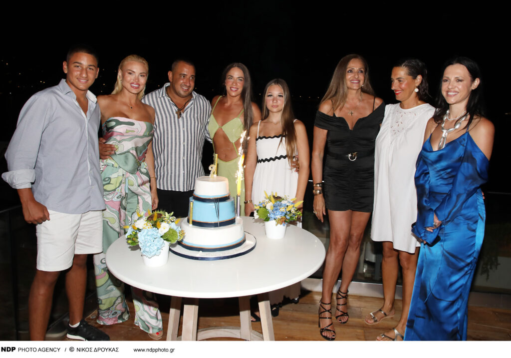 Read more about the article Glamorous Birthday Celebration for Entrepreneur Alexandros Kallergis at the High-End All-Day Venue “The Royal Beach Vouliagmeni & Goya Gastrobar”!